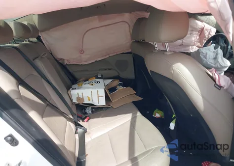 2017 Hyundai Elantra Limited z USA, uszkodzony, nr VIN 5NPD84LF5HH000558